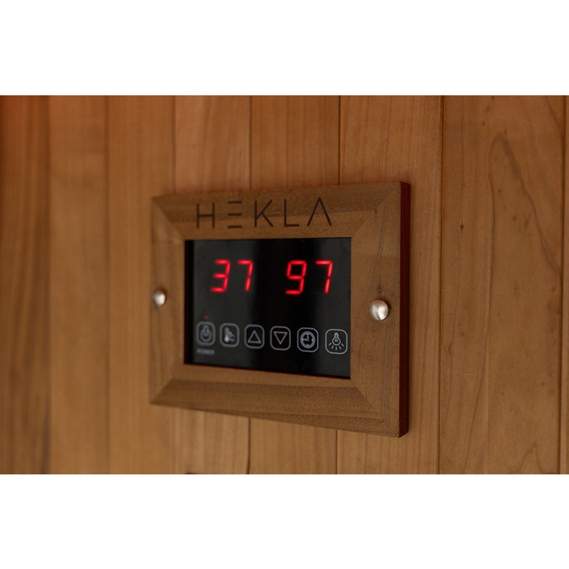 Digitale Steuerungseinheit von HEKLA mit Holzrahmen und LED-Anzeige für Temperatur und Zeit