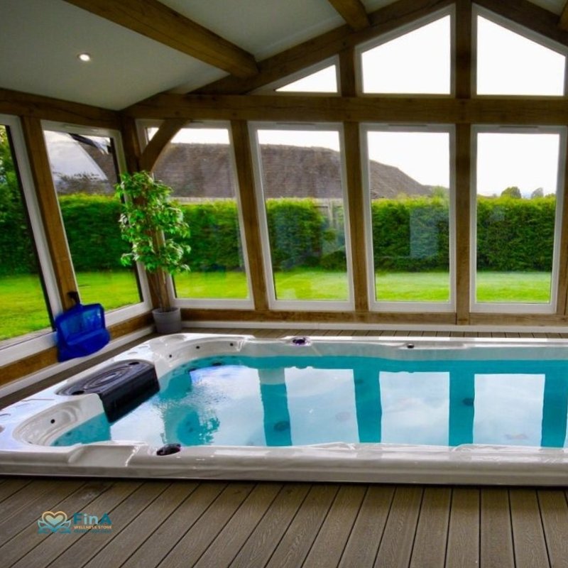 Swim Spa Passion Spas Aquatic 1 â kompakter Indoor-Whirlpool mit Panoramafenstern fĂŒr ganzjĂ€hrigen Wellnessgenuss
