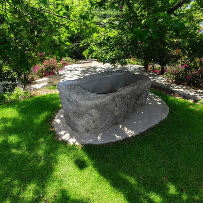 Passion_Explore_Eisbad_aus_Polyethylen_und_Naturstein-alleinestehend-garten