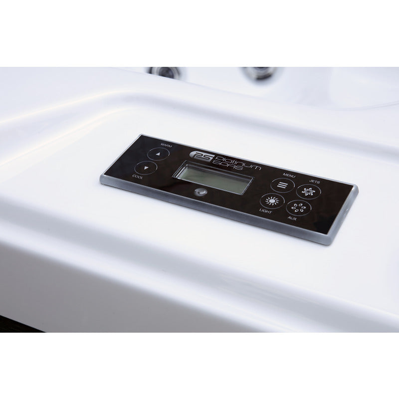 Digitales Bedienfeld des Platinum Spas Reims Outdoor-Whirlpools – intuitive Steuerung von Licht, Temperatur und Düsen.