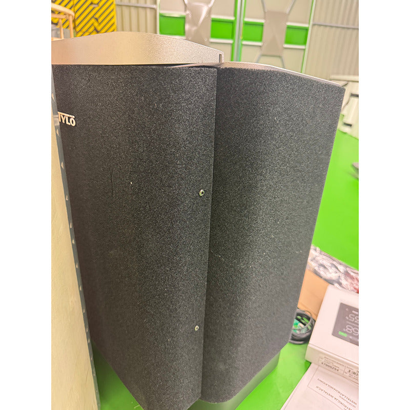 Mit integriertem Wassertank, Aromaschale und schneller Aufheizzeit vereint der TYLÖ Combi viele Vorzüge in einem kompakten Gehäuse. Du kannst zwischen trockener Sauna, Feuchtsauna oder Dampfvarianten wählen – perfekt für individuelle Wellnessmomente. Trotz seines gebrauchten Status überzeugt das Gerät durch volle Funktionstüchtigkeit und sichtbare Qualitätsmerkmale.