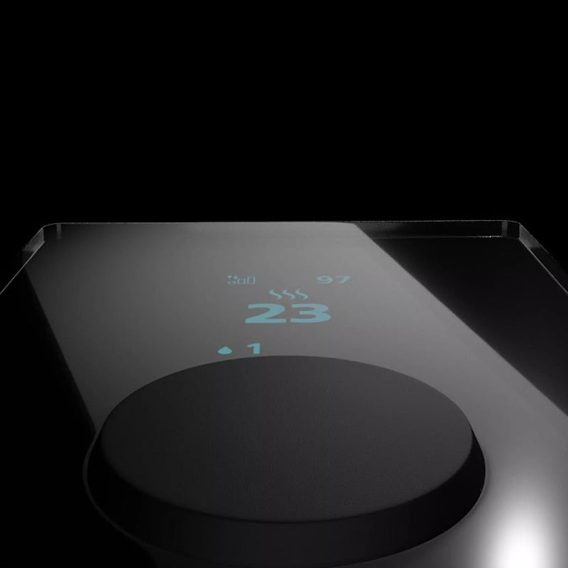 HUUM UKU GLASS Bedienfeld – Nahaufnahme mit minimalistischem Touchdisplay