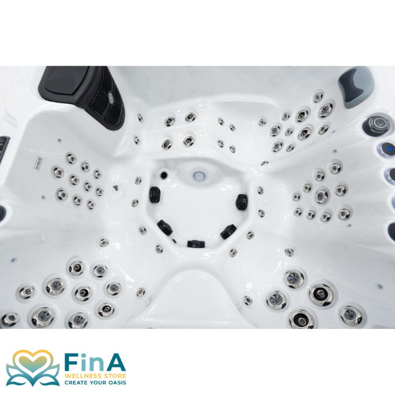 Innenraum des FinA Luno Outdoor Whirlpools mit 79 Massagedüsen, ergonomischer Sitzanordnung und zentraler Liegefläche – designed für ganzheitliche Hydrotherapie.