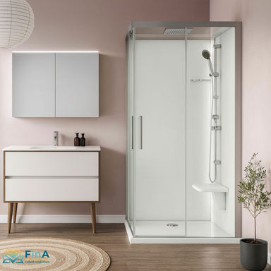 Designbad mit Dampfdusche Novellini Glax 1 2.0 A – puristischer Waschtisch, rosafarbene Wand, stilvolle Akzente in Gold und Holz