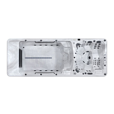 Draufsicht auf den Platinum Spas Helios Pro Swim Spa mit separatem Schwimmbereich und Whirlpool-Zone
