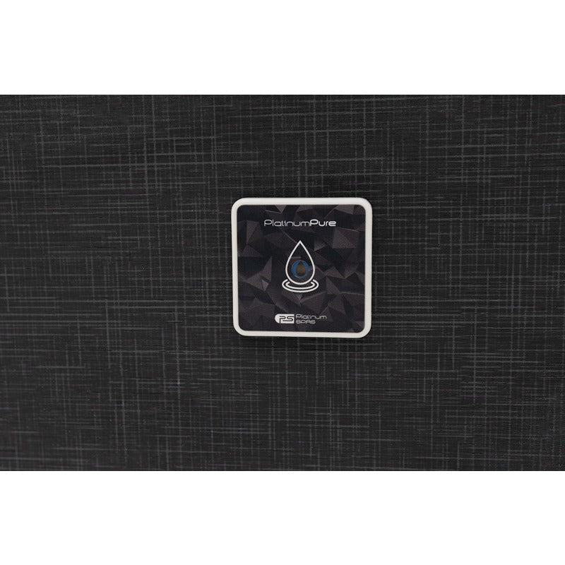 PlatinumPure™ Wasserpflegesystem am Platinum Spas Portofino Hot Tub – Detailansicht auf der EcoTech®-Verkleidung