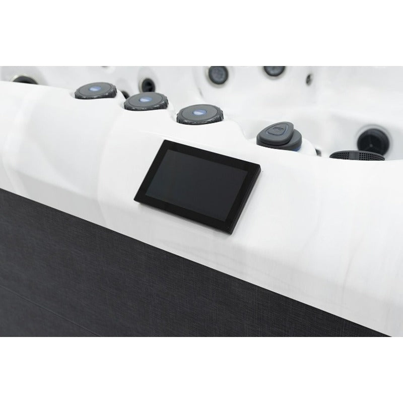 Touchdisplay am Platinum Spas Positano Luxury Hot Tub – intuitive Steuerung von Massage, Beleuchtung und Sound in elegantem Design
