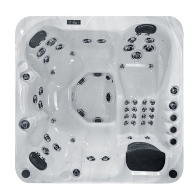 Innenansicht des Platinum Spas Refresh Whirlpool mit 49 Massagedüsen, Liegeplatz und ergonomischen Sitzen für 6 Personen