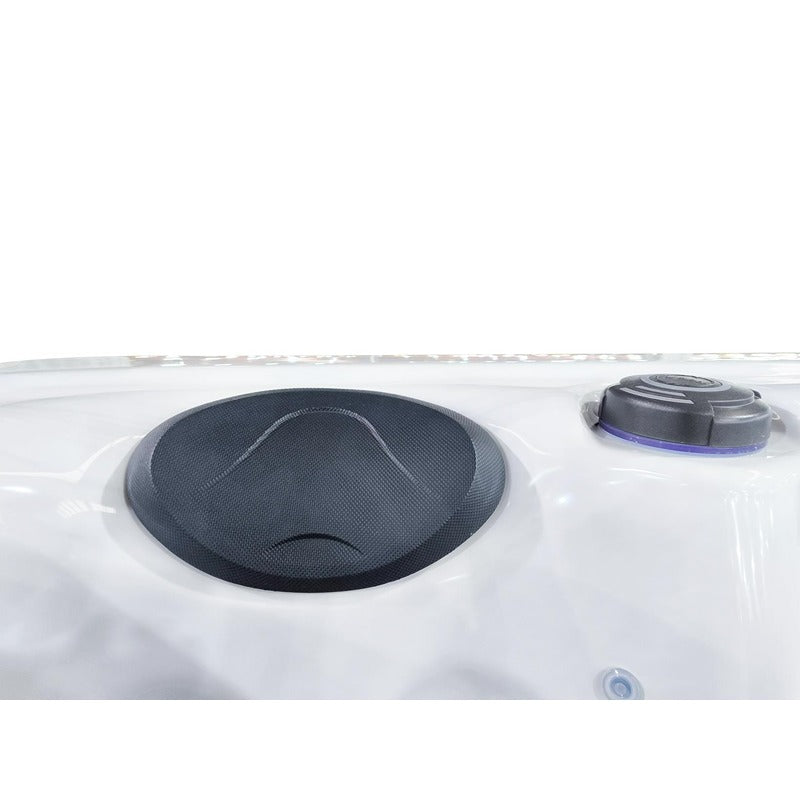 Komfortables Nackenpolster und Bedienelement im Whirlpool Platinum Spas Zelus Pro – ergonomisches Design für entspanntes Sitzen
