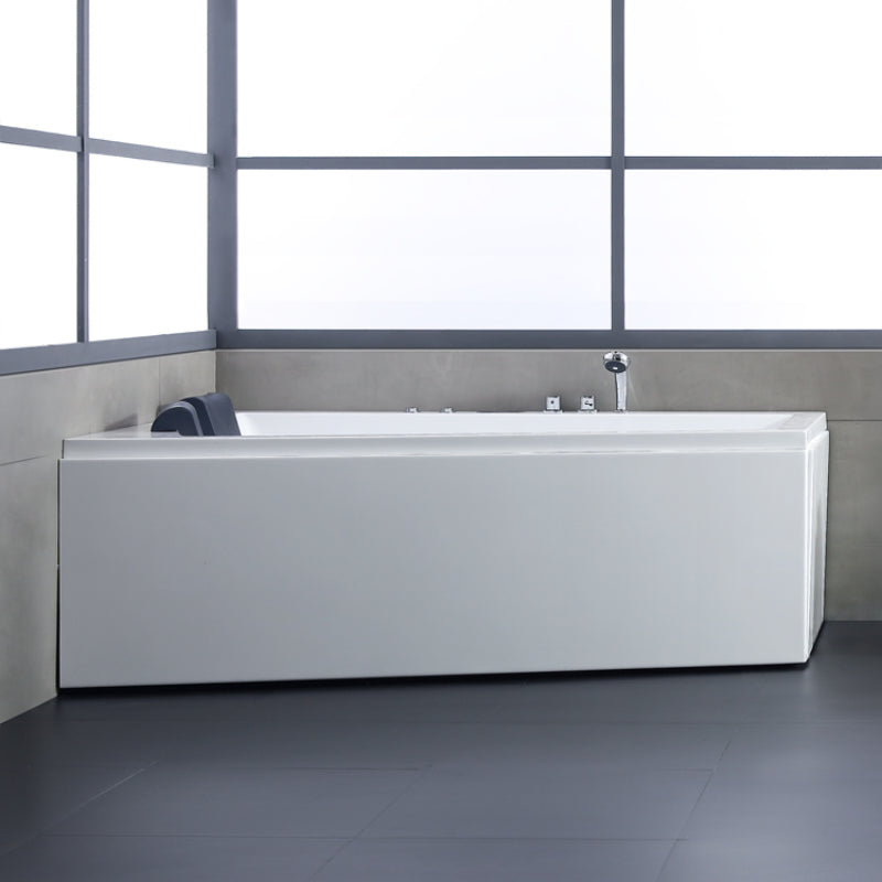 Moderne weiße Whirlpool-Badewanne EAGO GE105E in geräumigem Badezimmer mit großen Fenstern, Armaturen und dunklem Boden sichtbar
