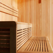 Innenansicht der EAGO AWT E1801XL Sauna aus Pinienholz mit Holzbänken, Saunaofen und vertäfelten Wänden