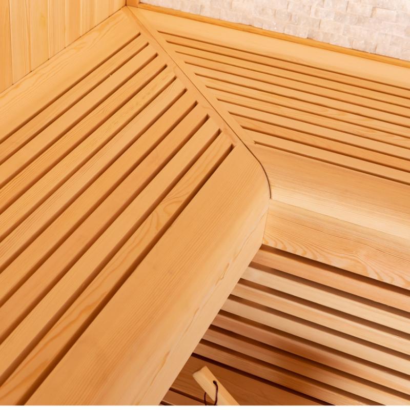 Nahaufnahme der Holzbänke und Wandverkleidung in der EAGO AWT E1812B Sauna aus Pinienholz mit parallelen Lamellen