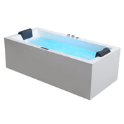 Freistehende Whirlpool-Badewanne EAGO AWT GE109TSL-F in Weiß mit blauem Wasser, zwei schwarzen Kopfstützen und seitlichen Bedienknöpfen für zwei Personen.