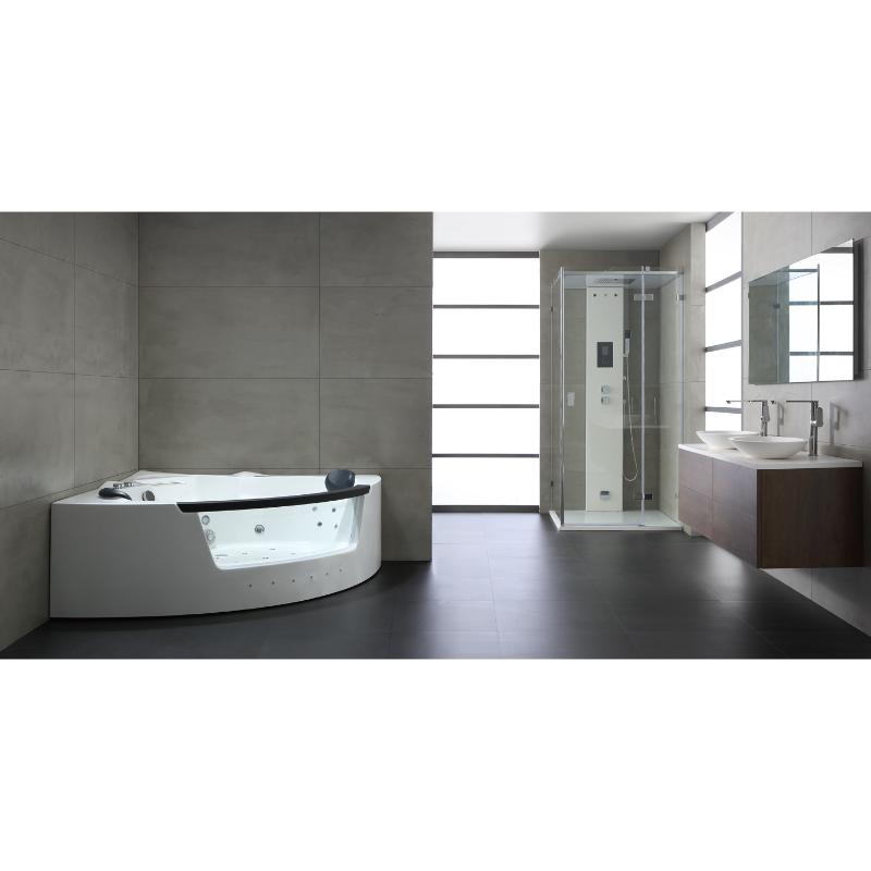 Modernes Badezimmer mit freistehender EAGO AWT GE113-1TSL Whirlpool-Badewanne in Weiß für zwei Personen, Duschkabine und Waschtisch mit Spiegel.