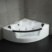 Weiße Eckwhirlpool EAGO AWT GE113-1TSL mit schwarzem Kopfkissen, Massagedüsen und glatter Oberfläche in modernem Badezimmer