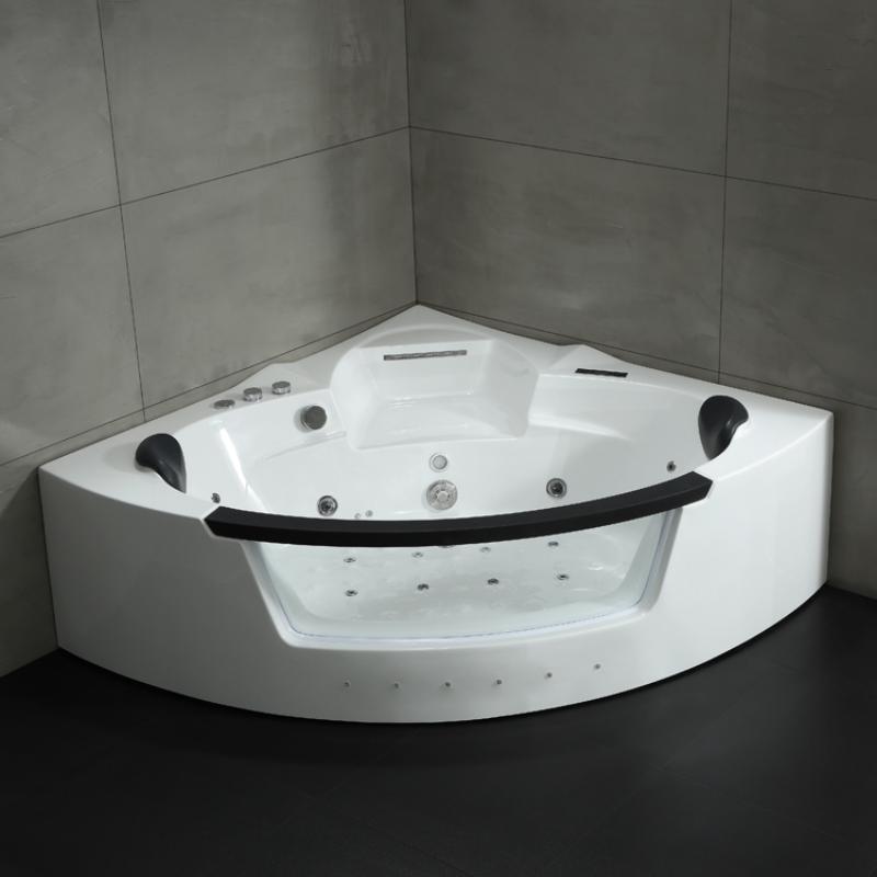 Weiße Eckwhirlpool EAGO AWT GE113-1TSL mit schwarzem Kopfkissen, Massagedüsen und glatter Oberfläche in modernem Badezimmer