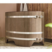  Eisbad aus Kebony-Holz mit Kühlaggregat dahinter und Sitzbrett – hochwertige Ausführung für Outdoor-Nutzung