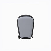 Aufblasbare graue Stufe mit schwarzem Rand für Chill Tubs Essential Pod und Eisbad, Draufsicht auf weißem Hintergrund