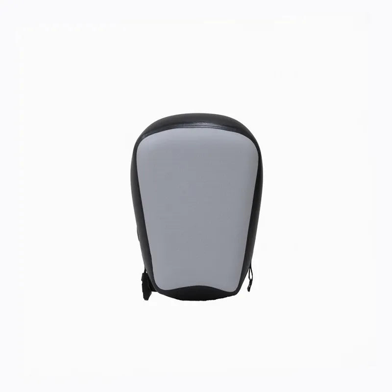 Aufblasbare graue Stufe mit schwarzem Rand für Chill Tubs Essential Pod und Eisbad, Draufsicht auf weißem Hintergrund