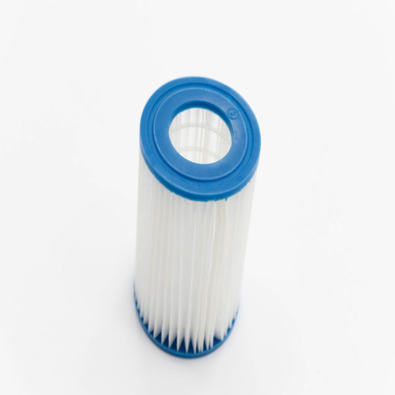 Chill Tubs Filter 135 mit blauem Kunststoffdeckel und weißem Filtermedium aus Polyesterfasern