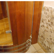 Blumenberg Holz-Duschkabine aus Western Red Cedar mit geschwungener Ecke, Metallbänder und Holzboden im Badezimmer