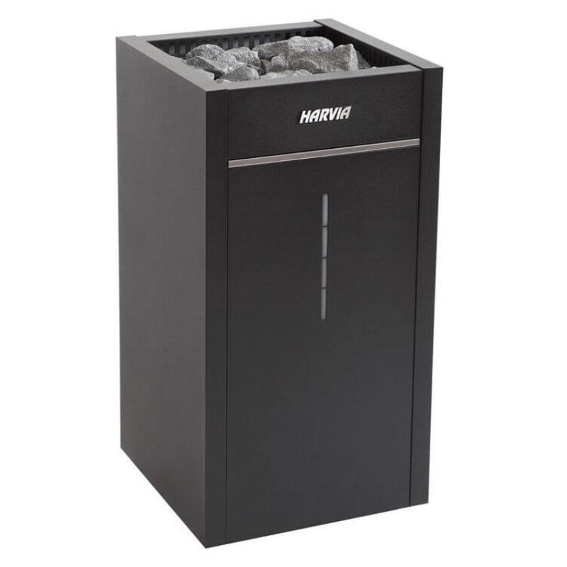 Harvia Saunaofen in schwarzer Ausführung mit offener Steinkammer gefüllt mit grauem Saunazubehör und Bedienfeld an der Vorderseite