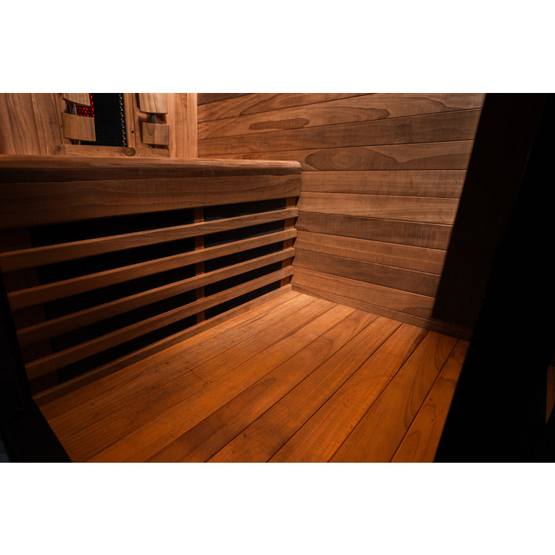 Innenraum der Hekla IR 100 Infrarotsauna 100x120 für 1 Person mit Holzbank