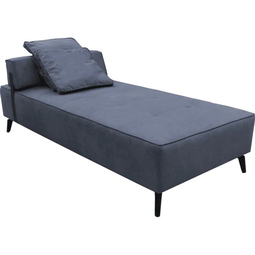 Graue Wellnessliege ITW Ispera mit verstellbarem Kopfteil, zwei Kissen und schwarzen Beinen vor weißem Hintergrund