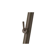 JEE-O Soho 01 Gartendusche mit gebürstetem Edelstahlrohr und verchromtem Ventilkopf auf weißem Hintergrund