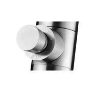 Chromierte Badezimmer-Armatur JEE-O Fatline Dusche Push mit rundem Drehgriff und minimalistischem Edelstahl-Design für moderne Badezimmer.