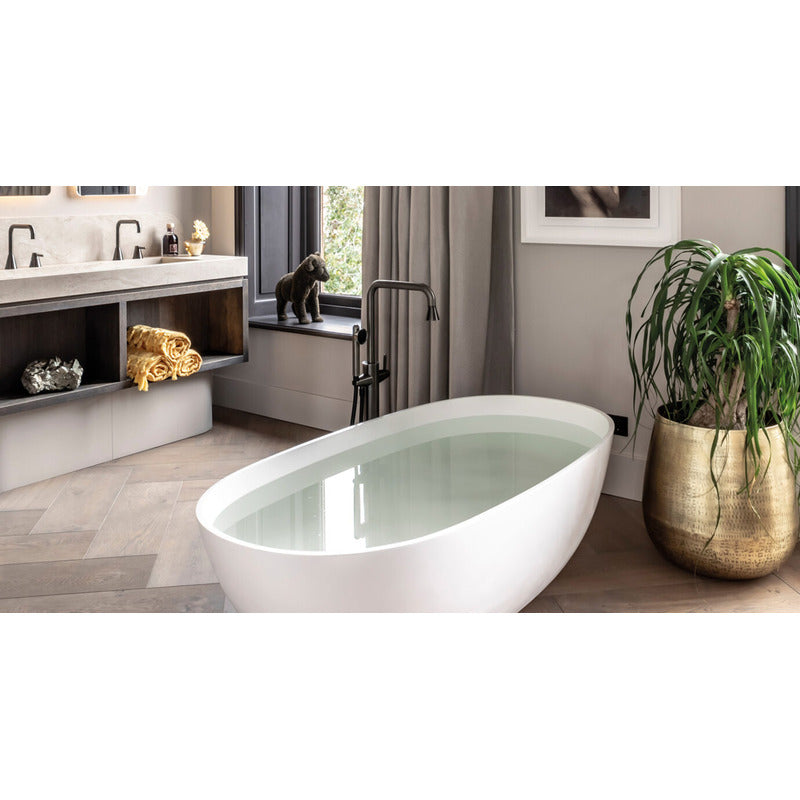 Integrierte Handbrause mit 150 cm Flexschlauch – JEE-O cone freistehende Wannenarmatur Detail