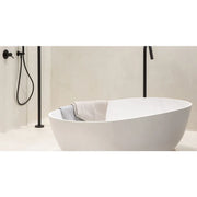 JEE-O slimline 01 Standarmatur in einem modernen Spa-Badezimmer – ideale Lösung für Hotels und Architektenprojekte