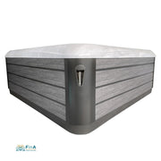 Detailansicht der Massagedüse im Whirlpool Alpha 723 – regulierbarer Jet für gezielte Rückenmassage