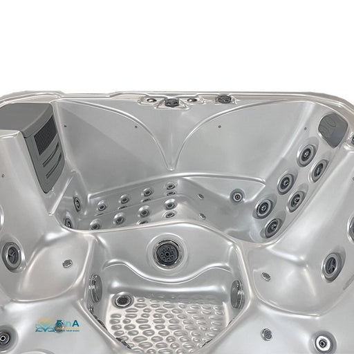 Hochwertiger Whirlpool Alpha 815 mit umfangreicher Hydromassage-Ausstattung für Rücken, Beine und Füße