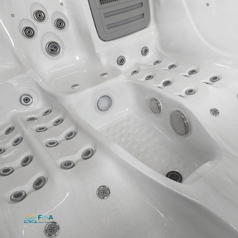 Fuß- und Rückenzonen mit Jet-Massagefunktion im Whirlpool Alpha 821 – modernes Spa-Design mit LED-Ausstattung
