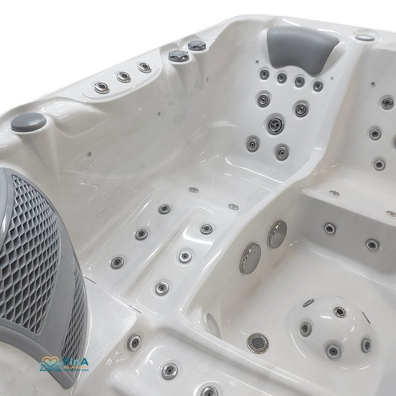 Detailaufnahme der Massageventile im Whirlpool Alpha 823 – Hochwertige Verarbeitung und einfache Bedienung