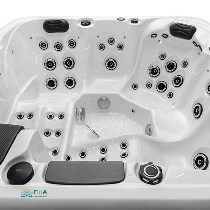 Detailaufnahme Wasserlauf im Spa JJSPA Alpha 823A – edles Design mit klarer Linienführung und LED-Beleuchtung