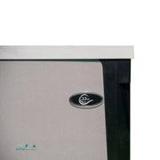 Seitenansicht des Whirlpools JJSPA Alpha 923 mit moderner, grauer Holzoptikverkleidung