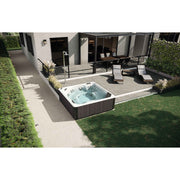 Novellini VITA Outdoor Spa L–XL–XXL mit aktivem Hydro-Massagesystem im Garten