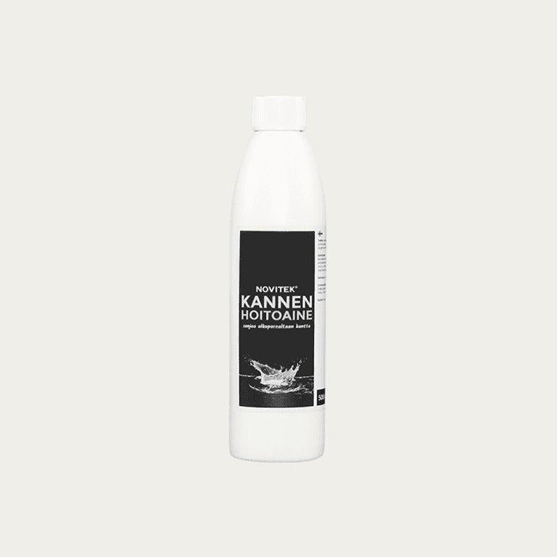 Novitek Kannenhoitoaine Vinylschutz-Pflegemittel 500ml Flasche mit schwarzem Etikett und Wassersplash-Motiv