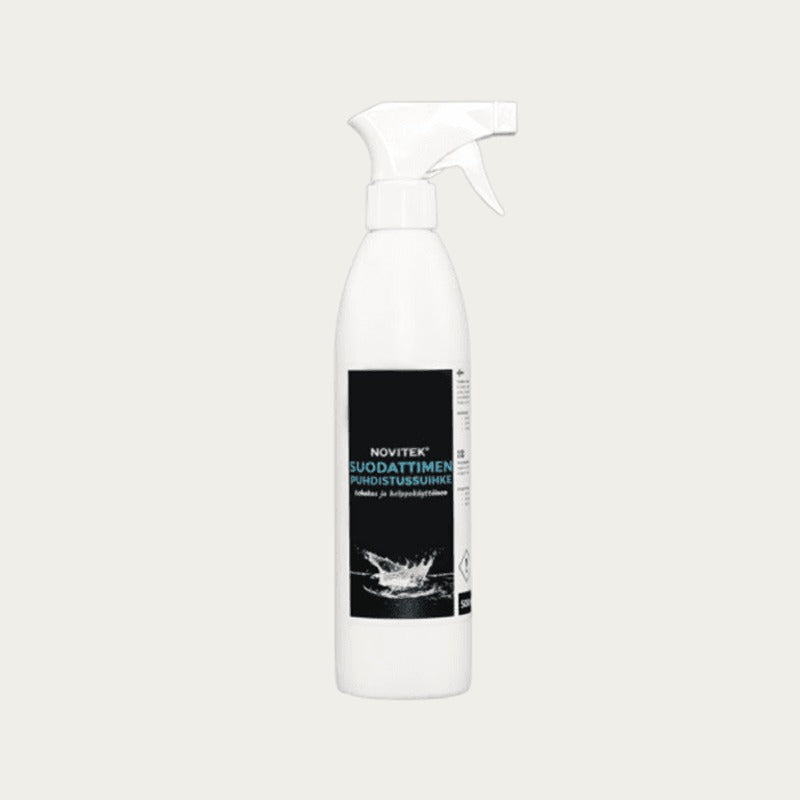 Novitek Filterreinigungsspray 500 ml mit Sprühkopf in weißer Flasche und schwarzem Etikett für Whirlpool-Filterreinigung