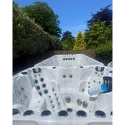 Passion Spas Vitality Swim Spa Lieferung und Montage im Außenbereich