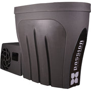 Passion Revive Pro Eisbad in Dunkelgrau mit integiertem Chiller-Aggregat und vertikalen Designrippen seitlich angebracht