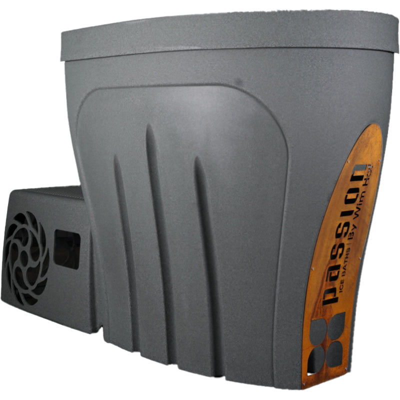 Passion Revive Pro Eisbad in Grau mit integriertem schwarzem Chiller-Aggregat und orangefarbenem Bedienfeld an der Seite