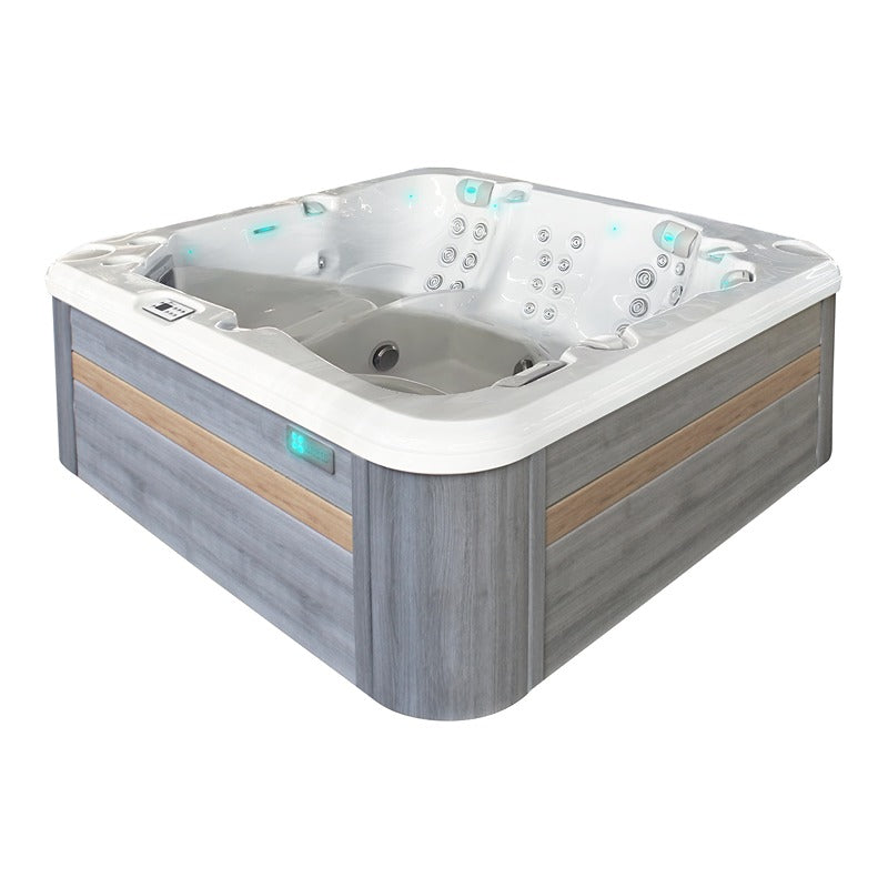 Passion Spas Retreat Whirlpool mit weißem Becken, Holzumrandung in Grau und Braun, Massagejets und Kontrollpanel, quadratisches Design für 6 Personen.