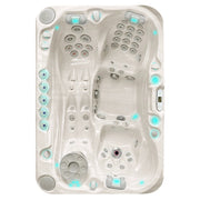 Passion Spas Sensation Outdoor Whirlpool Draufsicht mit ergonomischen Sitz- und Liegeplätzen sowie Massagejets