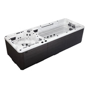  Eleganter Swim Spa mit Whirlpool-Kombination – Seitenansicht mit Acrylbecken und Verkleidung in Holzoptik