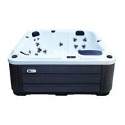 Frontalansicht mit LED-Display und Lautsprechersystem des Platinum Spas Reims Outdoor-Whirlpools – Technik trifft auf Komfort.