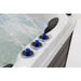 Platinum Spas Tahiti Hot Tub – Detailansicht der beleuchteten Wasserfontänen bei Tageslicht, kombiniert mit eleganter Acrylwanne und komfortabler Kopfstütze