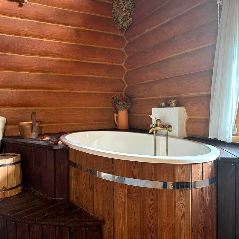 Polar Spa Standart 68 Eisbad aus Thermoholz im stilvollen Innenbereich